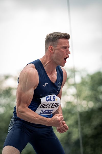 Nico Beckers (LAV Bayer Uerdingen/Dormagen) freut sich beim Hochsprung am 07.05.2022 beim Stadtwerke Ratingen Mehrkampf-Meeting 2022 in Ratingen